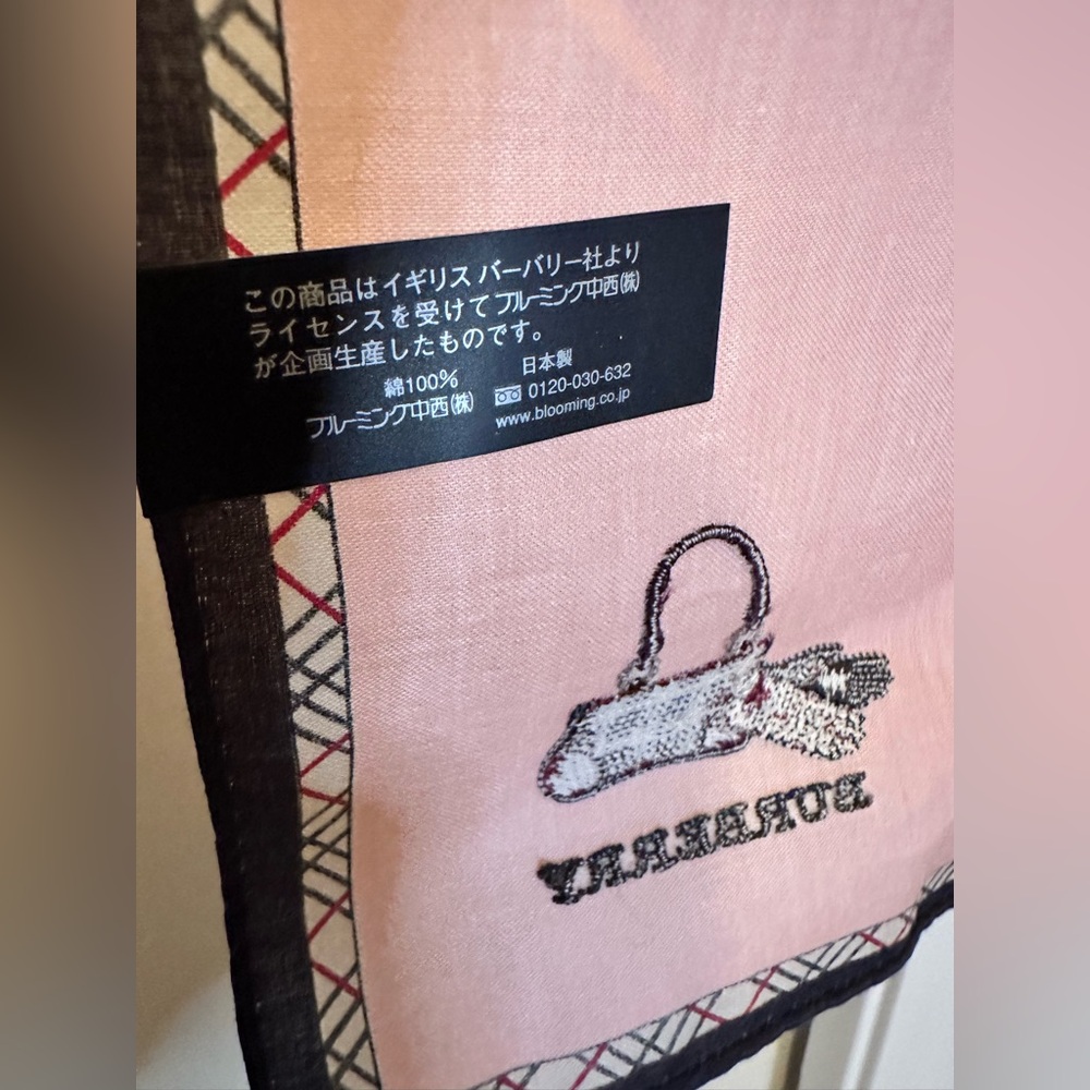 NWOTđź–¤Burberry Scarf Pink/Black - Picture 7 of 11